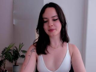 Lenna Whitee webcam model stream image