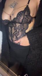 Violetta2022 webcam model stream image