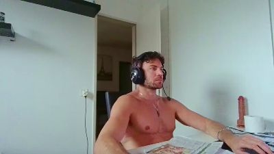 ALPHA_HUNK webcam model stream image