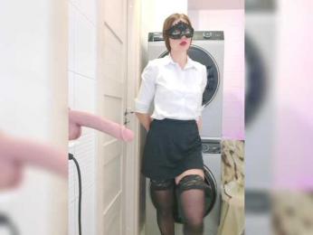 Young-MILF webcam model stream image