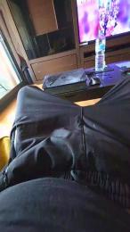 Gusy2710 webcam model stream image