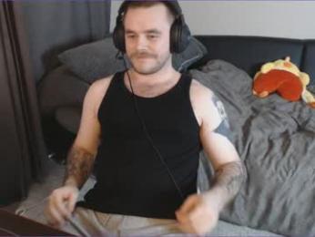 hugo__brad webcam model stream image