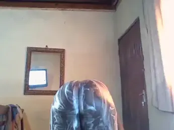 OG_TTT webcam model stream image