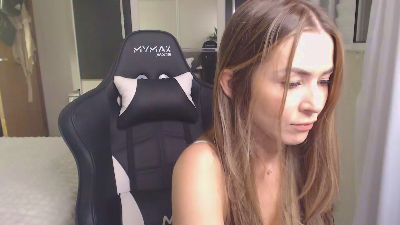 Lemyny webcam model stream image