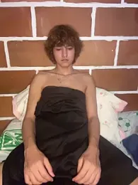 JoelnClouds webcam model stream image