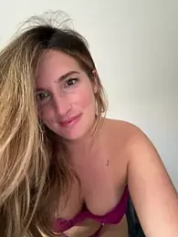 Thescorpionfr_ webcam model stream image