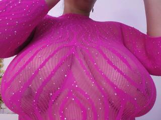 Nicol Love webcam model stream image