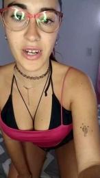 Memiii04 webcam model stream image