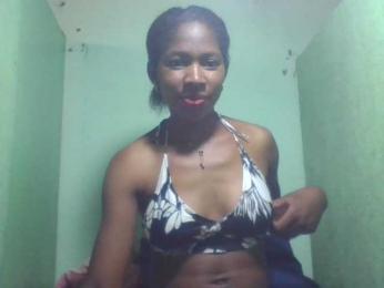 Raissa-Suan webcam model stream image