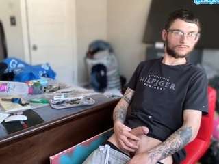 youngkubenski215 webcam camsoda model stream image