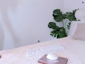 oliviaarmani webcam chaturbate model stream image