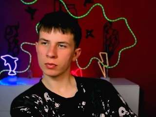 leo-valor webcam camsoda model stream image