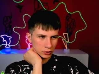 leo-valor webcam model stream image