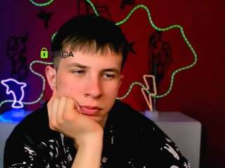 leo-valor webcam model stream image