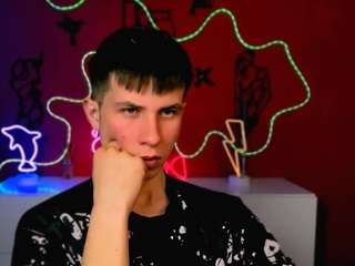 leo-valor webcam model stream image