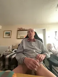 cutaboverest webcam model stream image