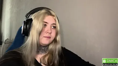 CuteUna webcam model stream image