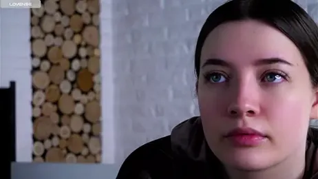 LowOncoming webcam model stream image