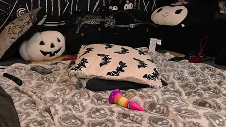 EVILYN webcam model stream image