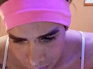 Helenlinda Bell webcam model stream image