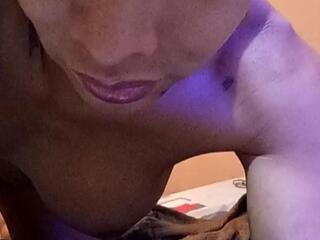 Helenlinda Bell webcam model stream image