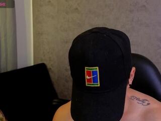 Ahiezer webcam model stream image