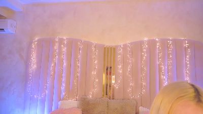 LiliElfie webcam model stream image