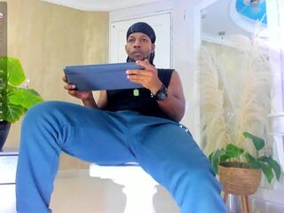 Riko Brown webcam model stream image