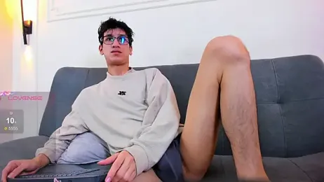 Cum_hunters webcam stripchat model stream image