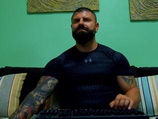 Xtream Leonard webcam model stream image