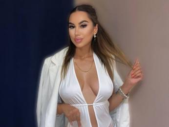 JulyMilky webcam model stream image