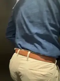 BottomFeederElite webcam model stream image