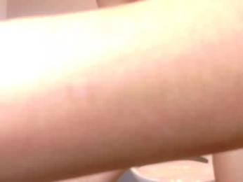 petitestrawberry18 webcam model stream image