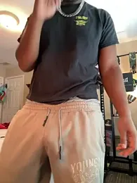 KeYBuMp323 webcam model stream image