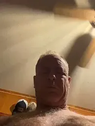 hintly webcam model stream image