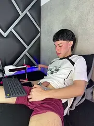 Lucian-greyy webcam stripchat model stream image