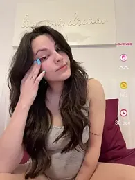 heyitsmadig webcam model stream image