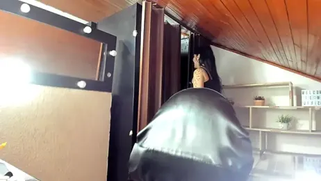 Tania_mature webcam stripchat model stream image