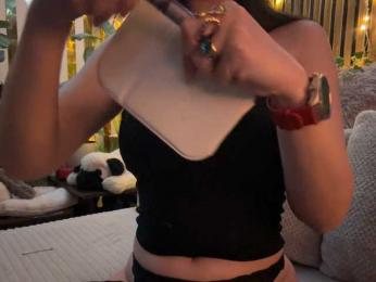 -konfetttttka- webcam model stream image