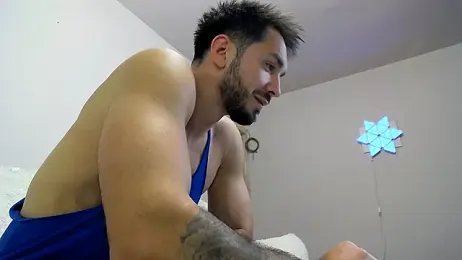 MichaelWills webcam model stream image