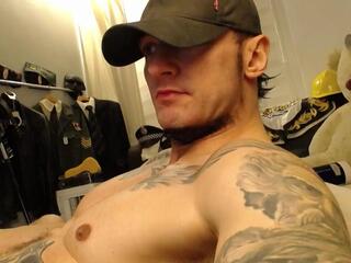 Bret Ballard webcam flirt4free model stream image