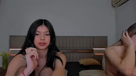 Sierra_Halle webcam model stream image