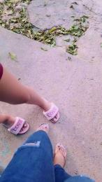 girl_pee webcam model stream image