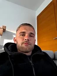 Benjamiinlt webcam stripchat model stream image