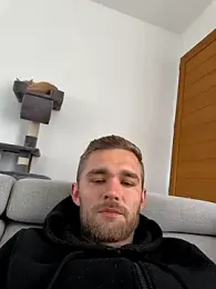 Benjamiinlt webcam stripchat model stream image