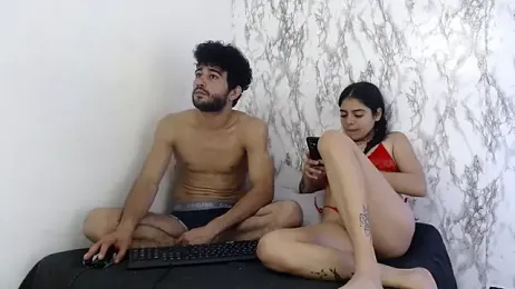 Moon_and_aaron webcam model stream image