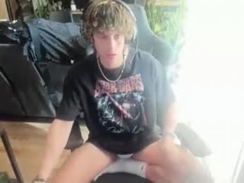 bashful4200 webcam model stream image