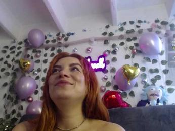 Cocochanell webcam model stream image