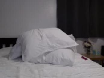 ellalowe webcam model stream image