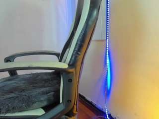 bombomgill webcam model stream image